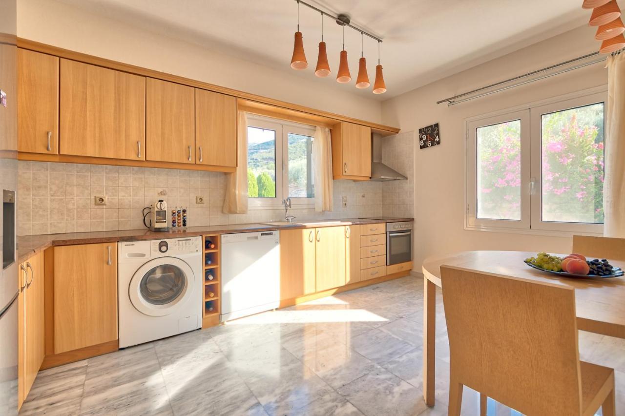 Villa Bamour With Paradise View Epidaurus Bagian luar foto